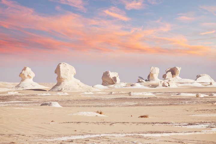 Gesteinsformationen in der Weisse Wüste in Ägypten